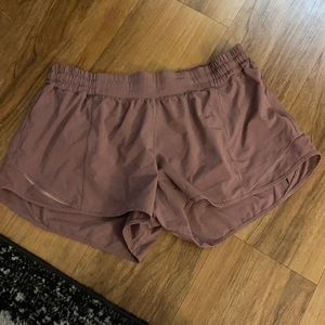 Lulu lemon hotty hot shorts 2.5”